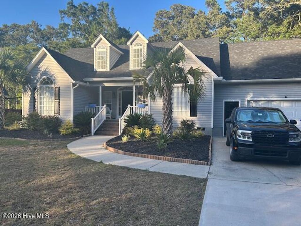 Photo of 130 Pine Needle Drive, Hampstead, NC 28443 (MLS # 100554928)