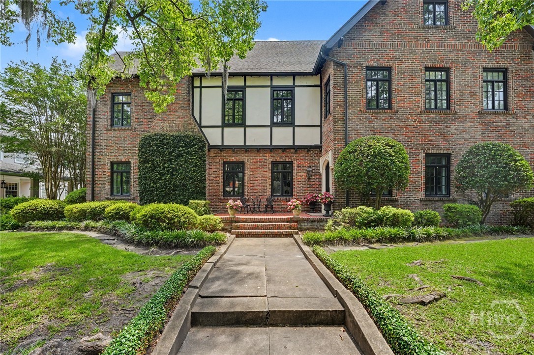 27 E 49th Street