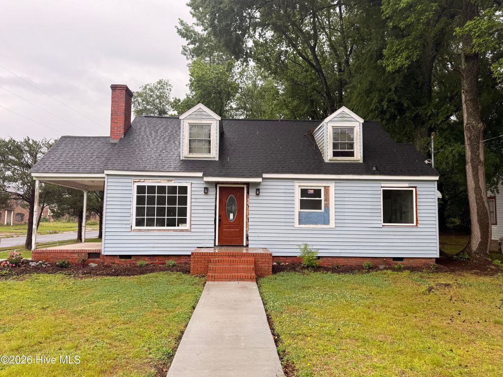 Photo of 315 Woodlawn Drive, Kinston, NC 28501 (MLS # 100572576)