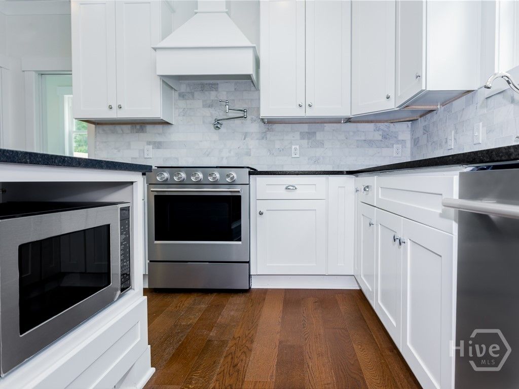 Photo of 809 E 36th Street, Savannah, GA 31401 (MLS # SA355989)