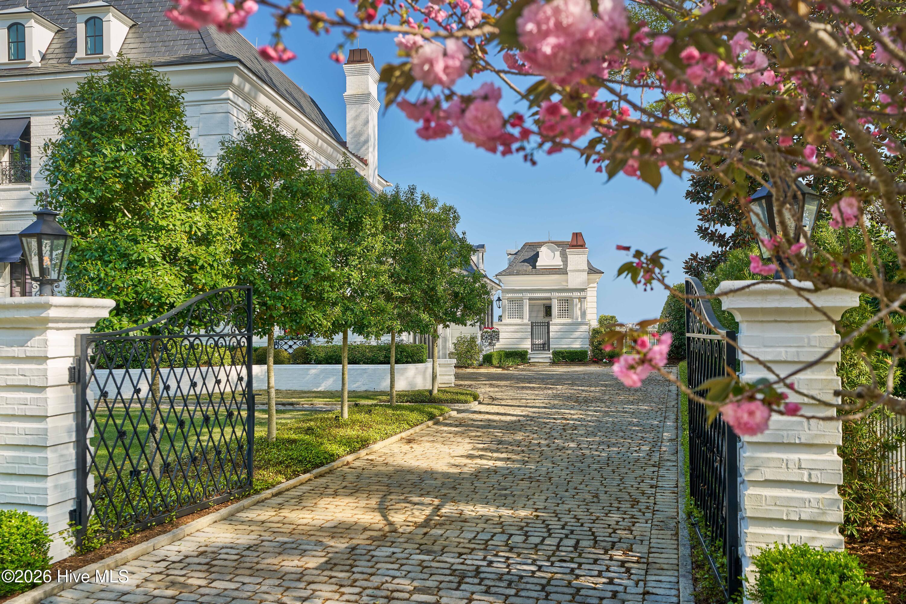 2316 Ocean Point Drive