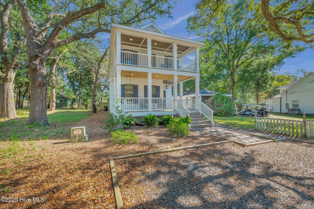 Photo of 714 N Atlantic Avenue, Southport, NC 28461 (MLS # 100538274)