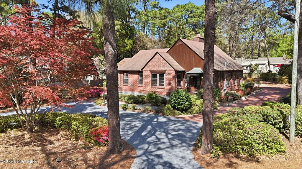 Photo of 535 E Morganton Road, Southern Pines, NC 28387 (MLS # 100563232)