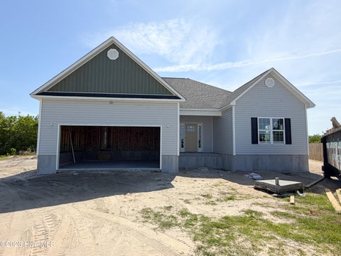 Homes For Sale - 716 Puppy Drum Lane<br/> Onslow County, Maysville, NC 28555