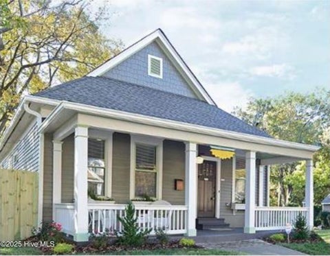 Homes For Sale - 313 Anderson Street<br/> Wilmington, NC 28401