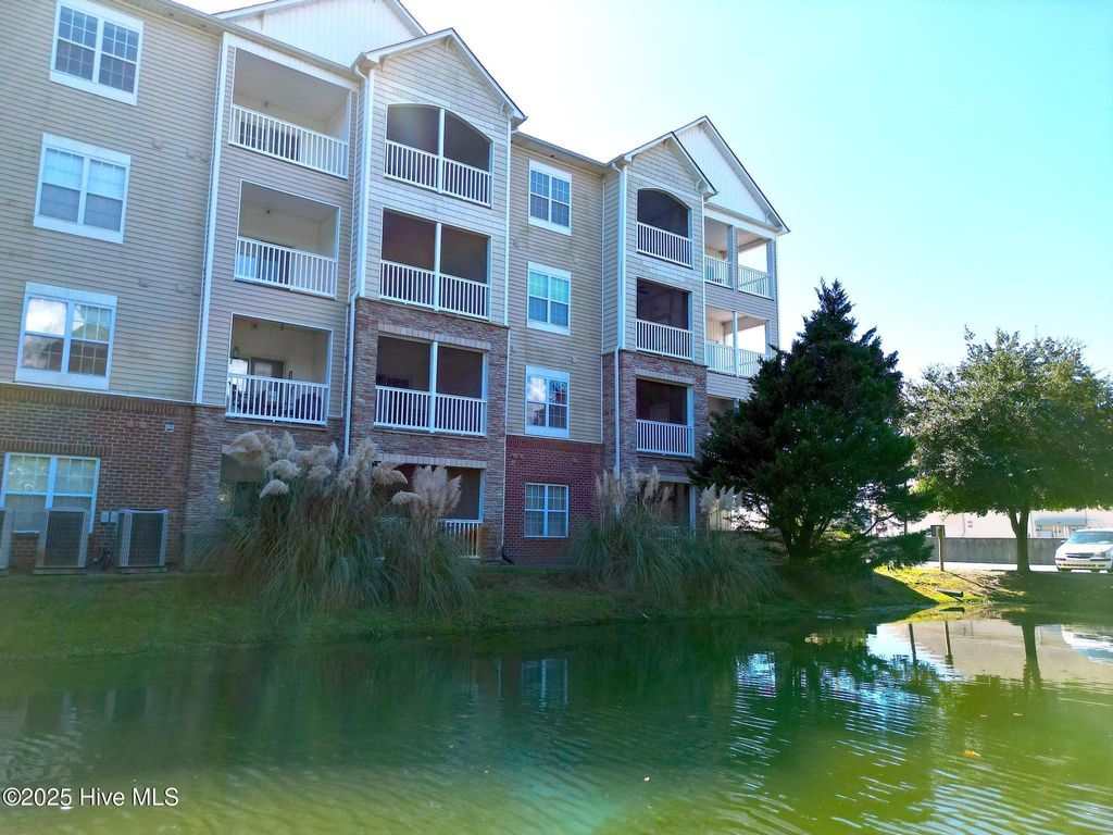 Photo of 200 Gateway Condos Drive #225, Surf City, NC 28445 (MLS # 100534929)