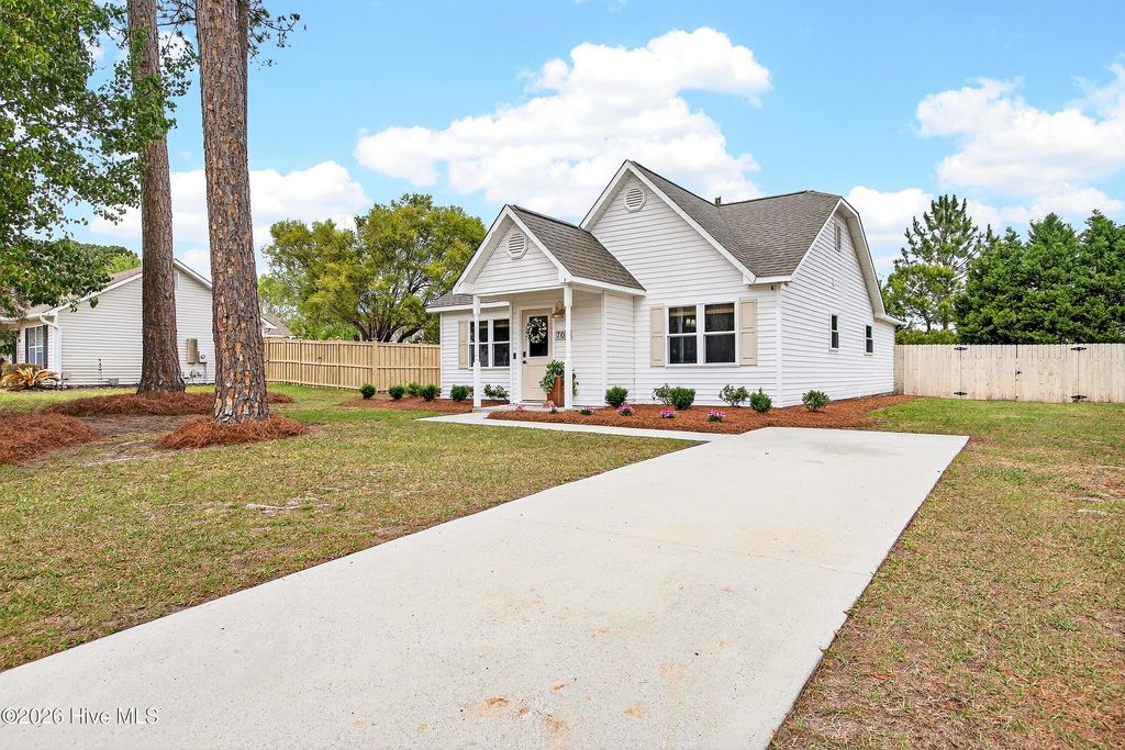 Photo of 704 Autumn Leaves Court, Wilmington, NC 28411 (MLS # 100566396)