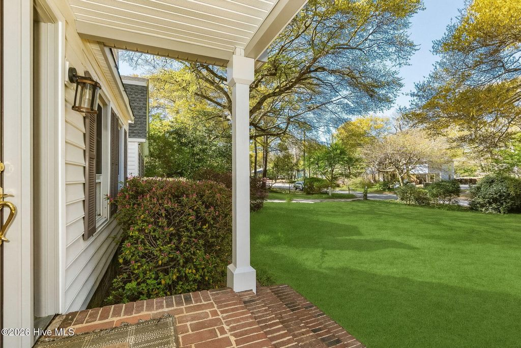 Photo of 428 Holly Street, Emerald Isle, NC 28594 (MLS # 100566494)