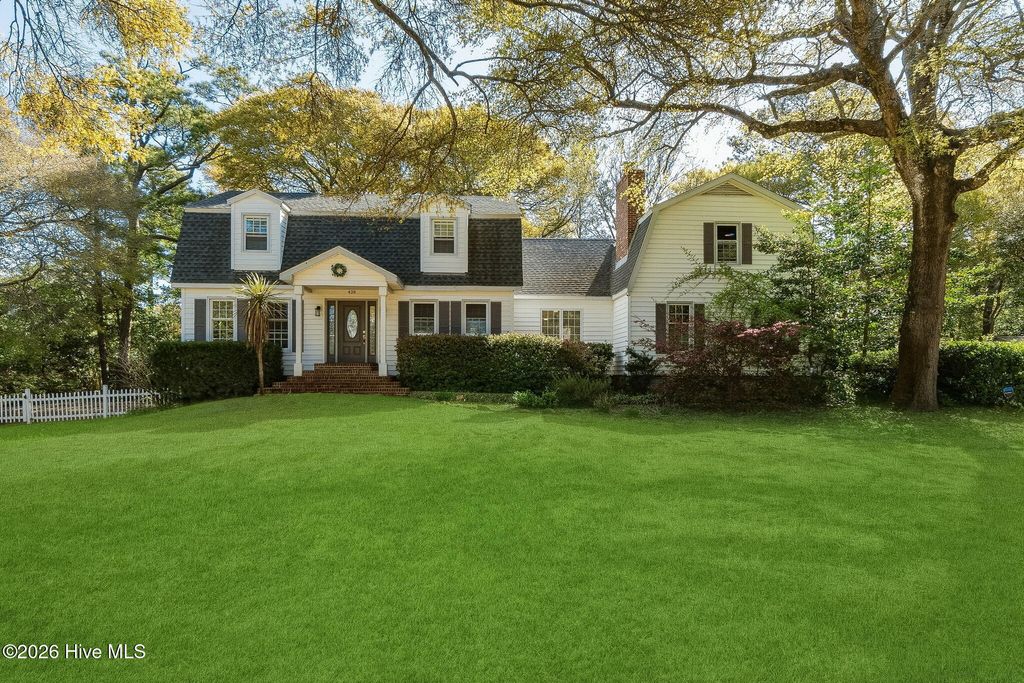 Photo of 428 Holly Street, Emerald Isle, NC 28594 (MLS # 100566494)