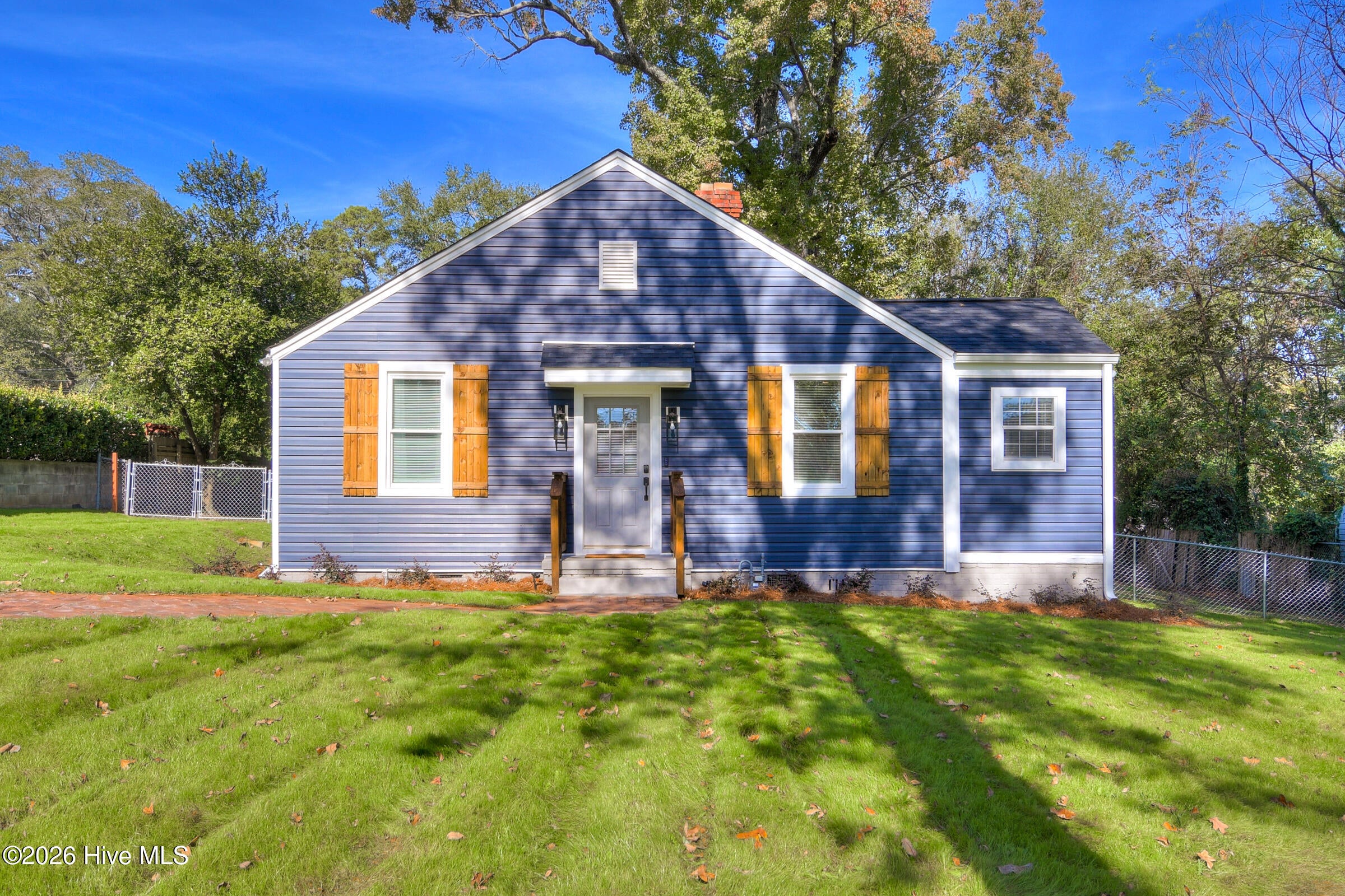 Listing image 2