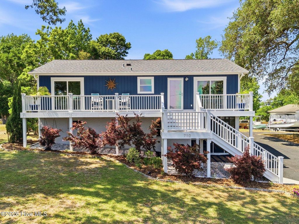 Photo of 710 Hughes Road, Hampstead, NC 28443 (MLS # 100570255)