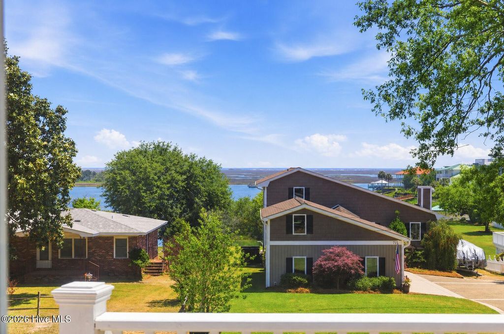 Photo of 710 Hughes Road, Hampstead, NC 28443 (MLS # 100570255)