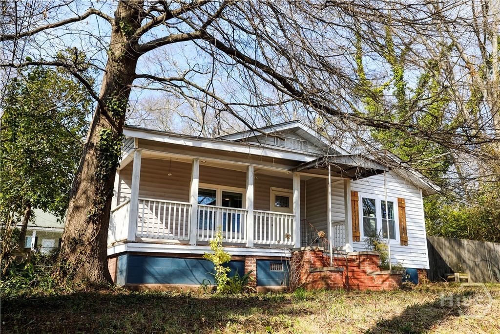Photo of 1398 W Hancock Avenue W, Athens, GA 30606 (MLS # CL349823)