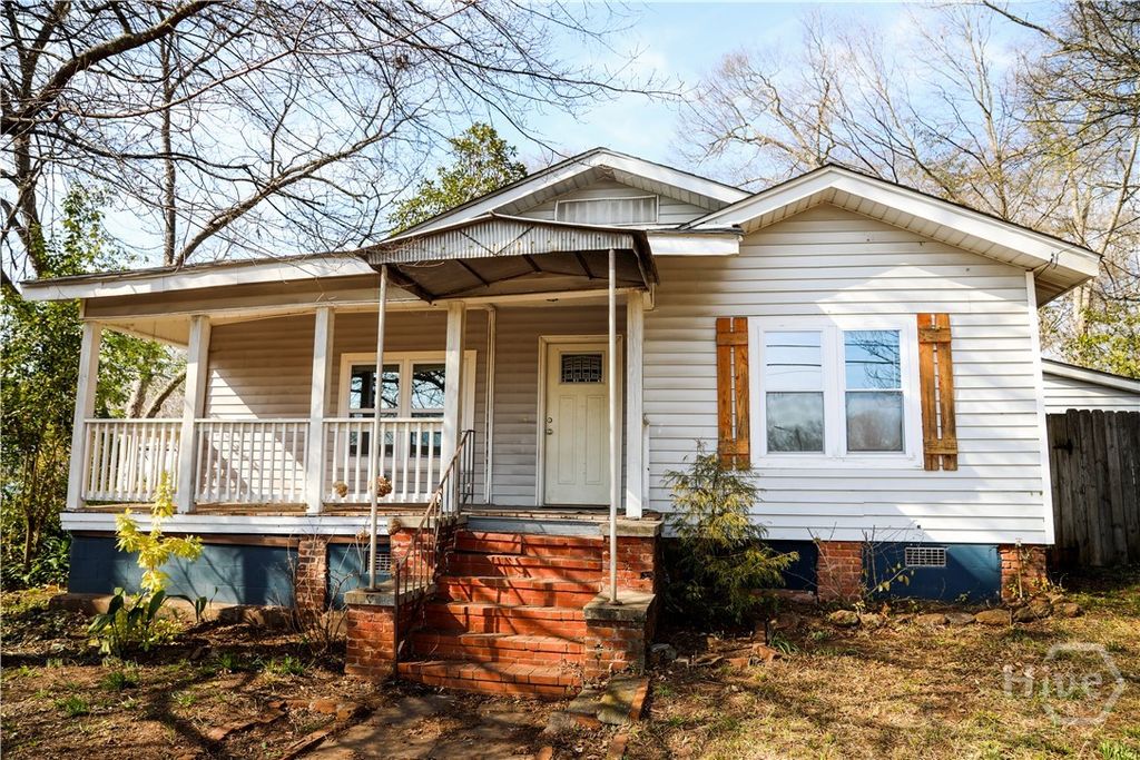 Photo of 1398 W Hancock Avenue W, Athens, GA 30606 (MLS # CL349823)