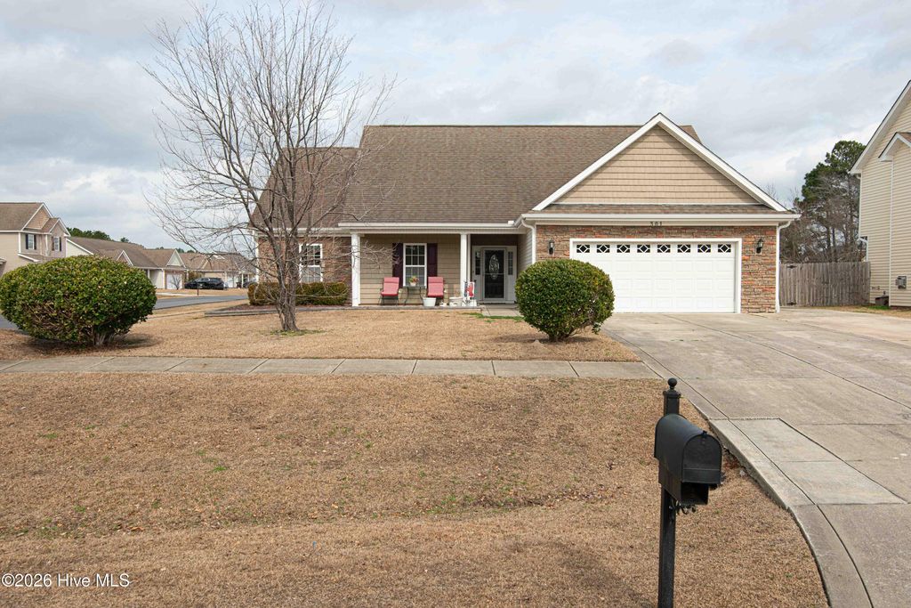 Photo of 301 Elk Court, Jacksonville, NC 28546 (MLS # 100557522)