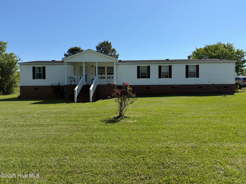 Photo of 274 Norris Road, Swansboro, NC 28584 (MLS # 100502105)