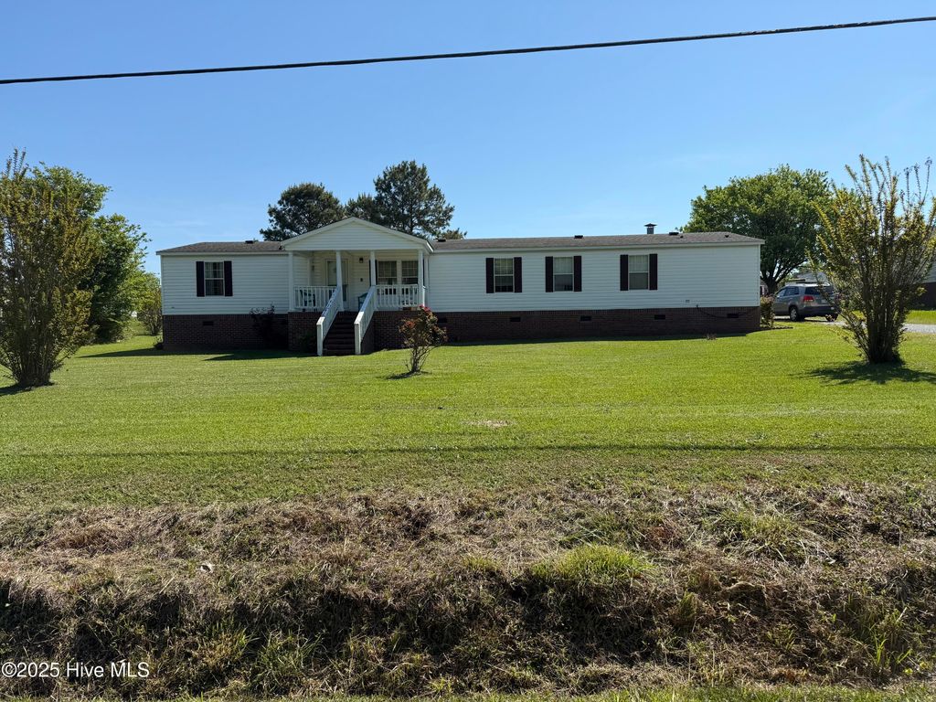 Photo of 274 Norris Road, Swansboro, NC 28584 (MLS # 100502105)