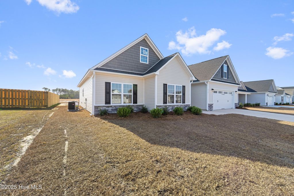 Photo of 556 Appalachian Trail N, Jacksonville, NC 28546 (MLS # 100514804)