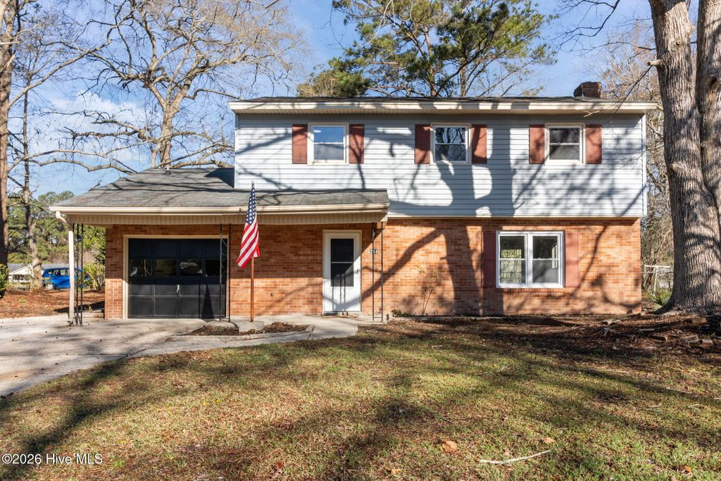 Photo of 214 Kerry Court, Jacksonville, NC 28546 (MLS # 100560712)