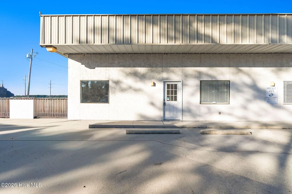 Photo of 6413 Carolina Beach Road #Unit A, Wilmington, NC 28412 (MLS # 100553907)