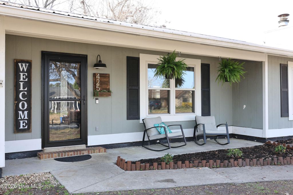 Photo of 425 Palmetto Court, Jacksonville, NC 28546 (MLS # 100558829)