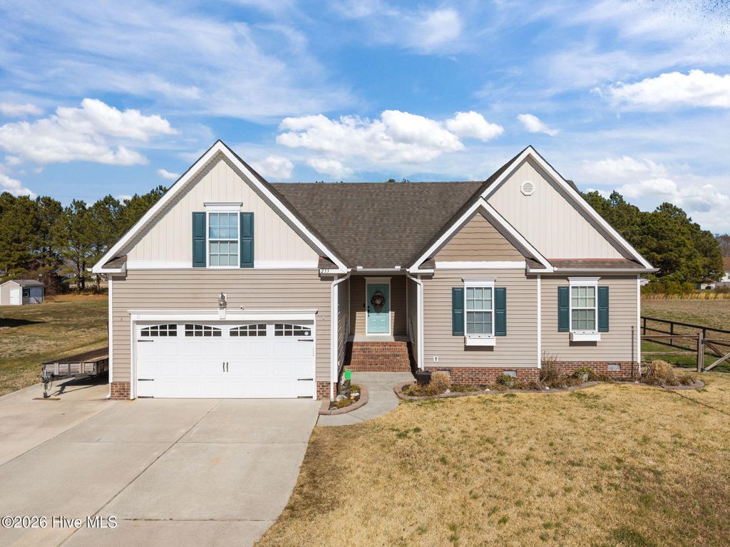 Photo of 233 Moyock Landing Drive, Moyock, NC 27958 (MLS # 100556647)