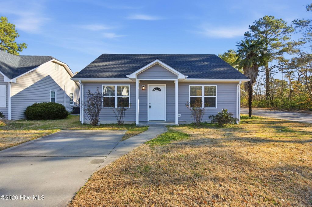 Photo of 210 Oakwood Lane, Elizabeth City, NC 27909 (MLS # 100550498)