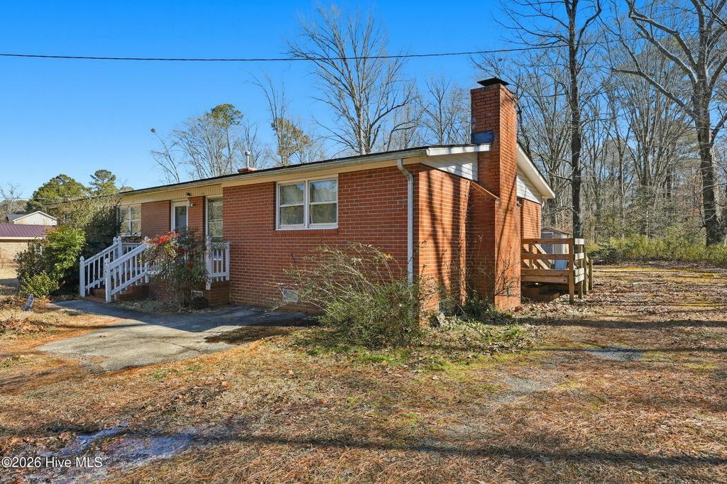 Photo of 341 Middle Swamp Road, Gates, NC 27937 (MLS # 100553354)