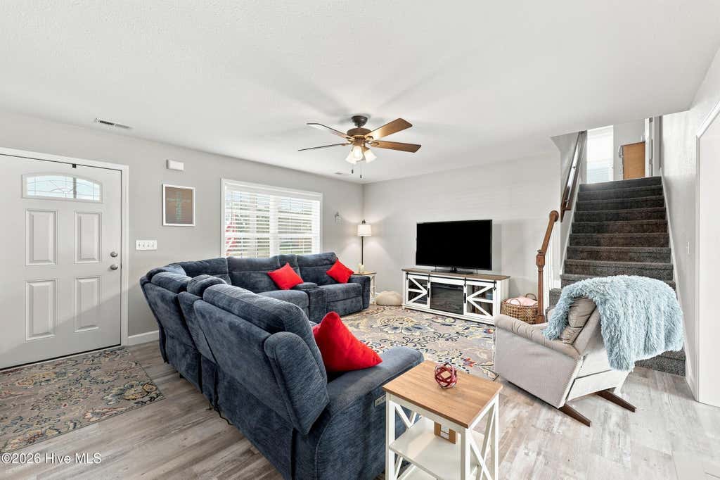 Photo of 102 Cutters Lane, Elizabeth City, NC 27909 (MLS # 100592990)