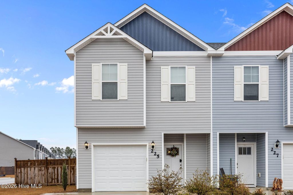 Photo of 225 Shallowbag Bay Lane, Jacksonville, NC 28546 (MLS # 100557596)