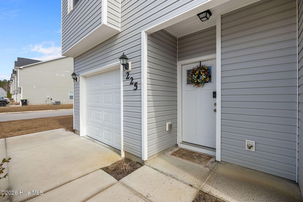 Photo of 225 Shallowbag Bay Lane, Jacksonville, NC 28546 (MLS # 100557596)