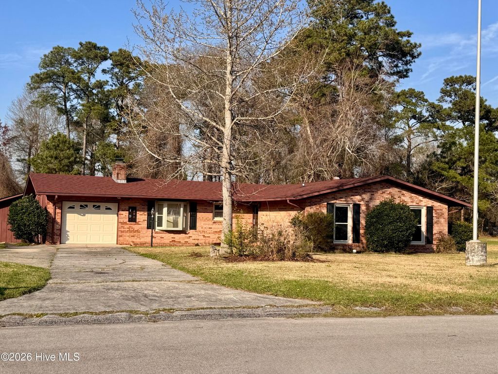Photo of 204 Walnut Creek Road, Jacksonville, NC 28546 (MLS # 100561695)