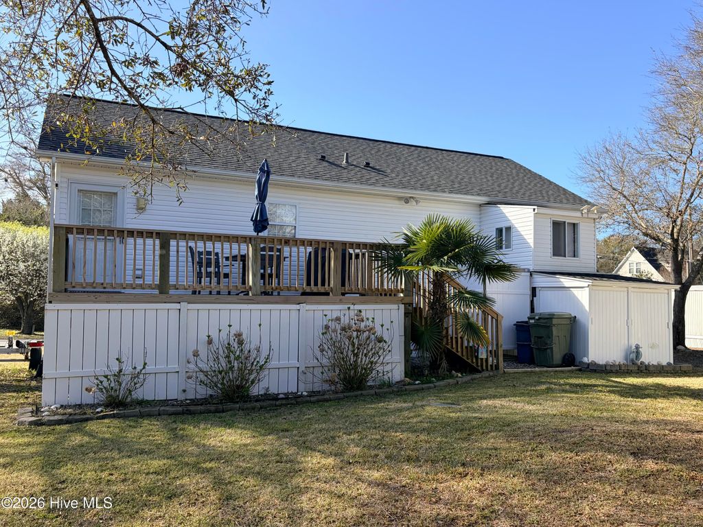 Photo of 8504 Reed Drive, Emerald Isle, NC 28594 (MLS # 100560705)