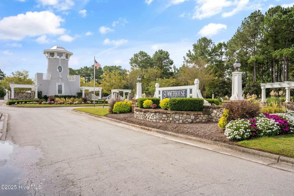 Photo of 325 Spicer Lake Drive, Holly Ridge, NC 28445 (MLS # 100499518)
