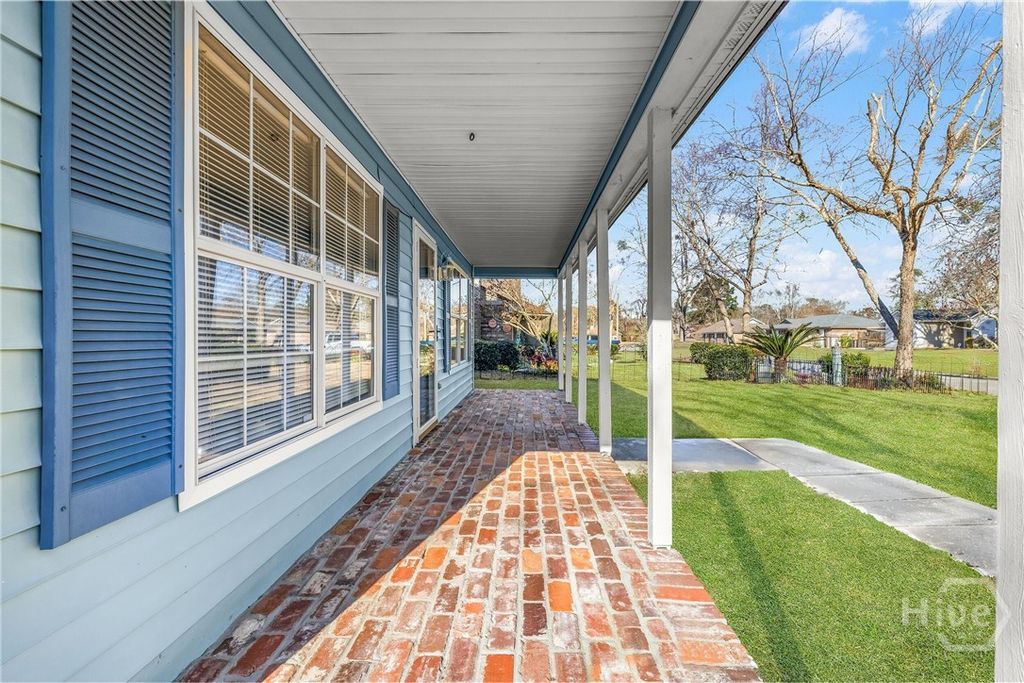 Photo of 15 W Egrets Nest Lane, Richmond Hill, GA 31324 (MLS # SA345333)