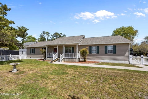 Homes For Sale - 722 Chatham Street<br/> Carteret County, Newport, NC 28570