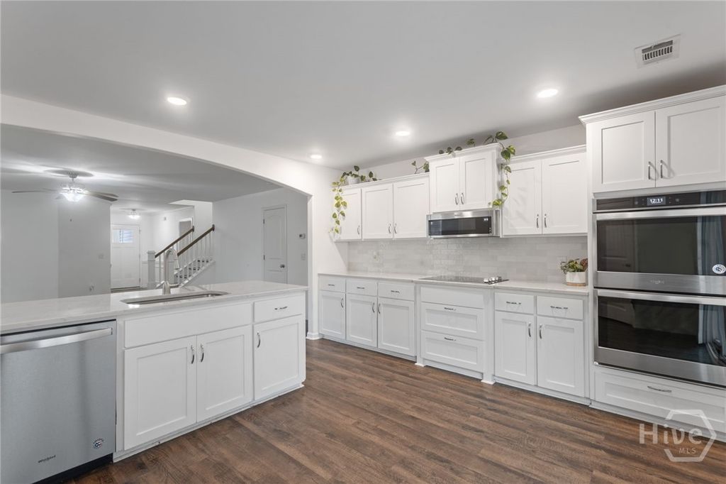 Photo of 109 E Long Street, Rincon, GA 31326 (MLS # SA345880)