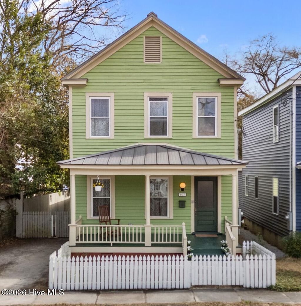 Photo of 507 Blades Avenue, New Bern, NC 28560 (MLS # 100555062)