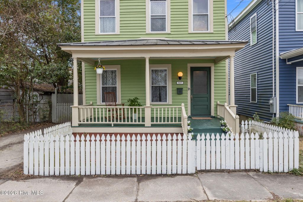 Photo of 507 Blades Avenue, New Bern, NC 28560 (MLS # 100555062)