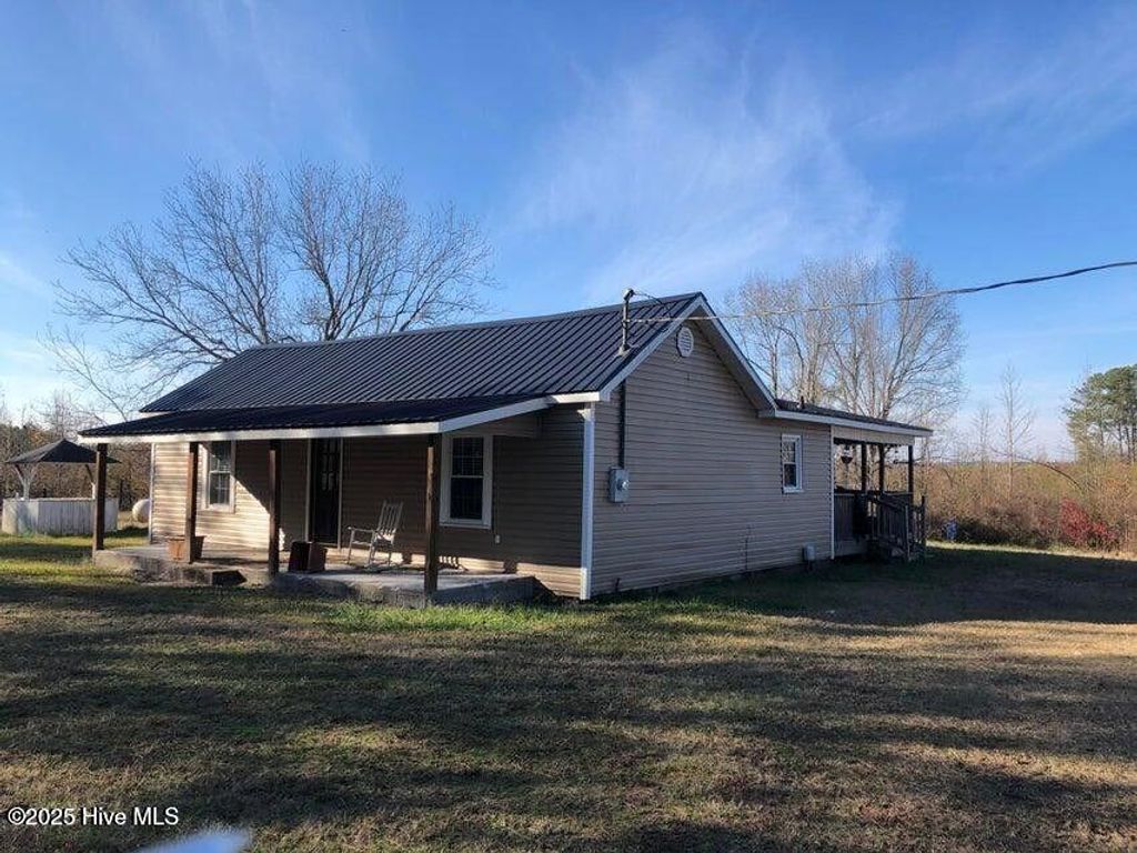 Photo of 316 Old Cheraw Highway, Rockingham, NC 28379 (MLS # 100546953)