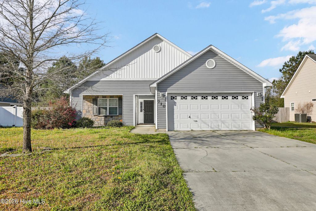 Photo of 710 Savannah Drive, Jacksonville, NC 28546 (MLS # 100563048)