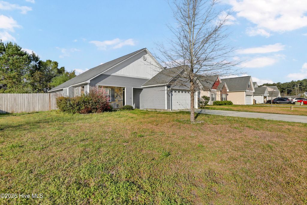 Photo of 710 Savannah Drive, Jacksonville, NC 28546 (MLS # 100563048)