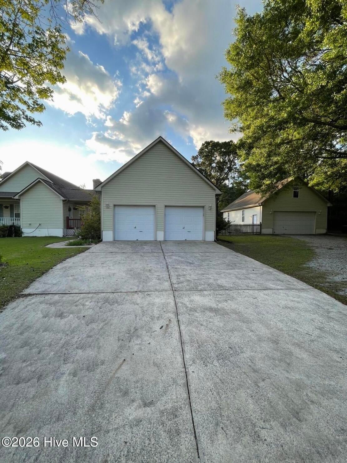 202 Meadows Lane