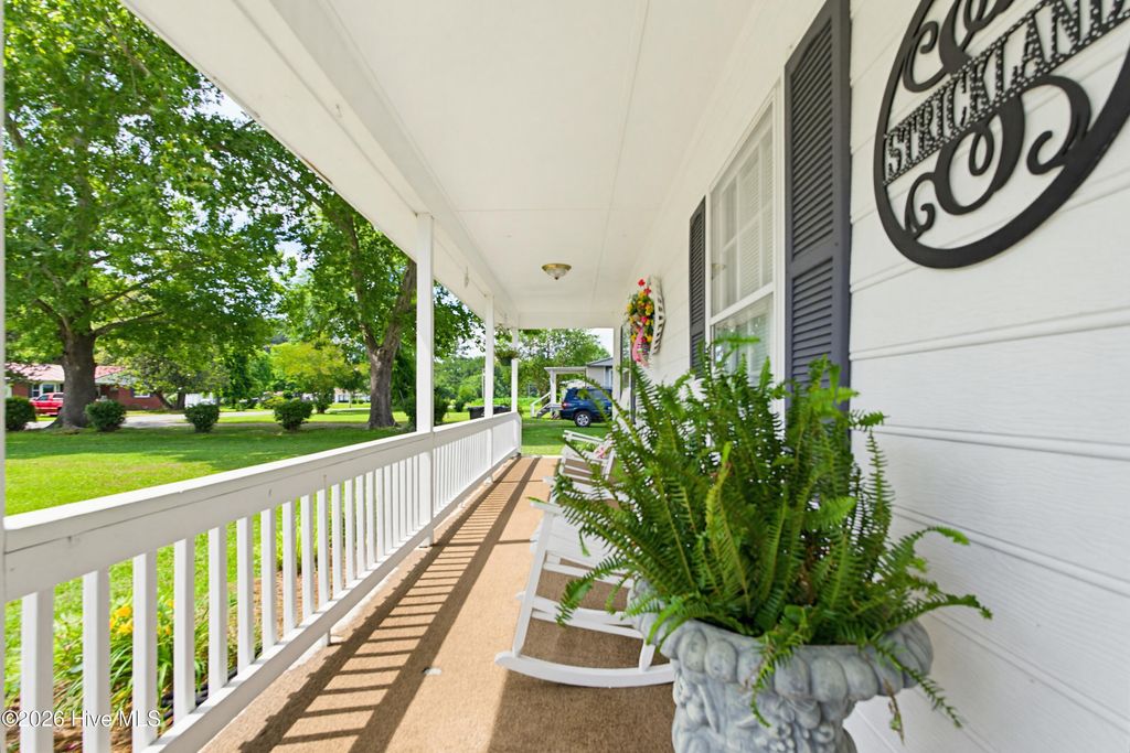 Photo of 128 Seals Street, Tabor City, NC 28463 (MLS # 100577921)