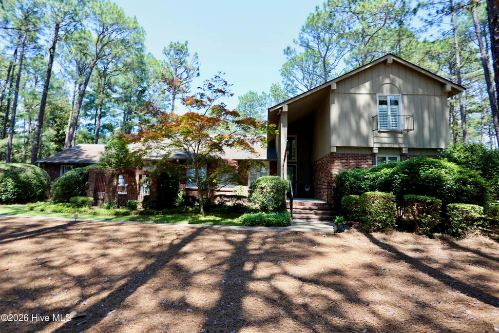 Photo of 335 Swoope Drive, Southern Pines, NC 28387 (MLS # 100581732)