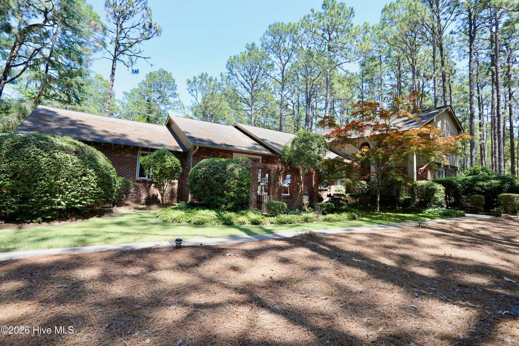 Photo of 335 Swoope Drive, Southern Pines, NC 28387 (MLS # 100581732)