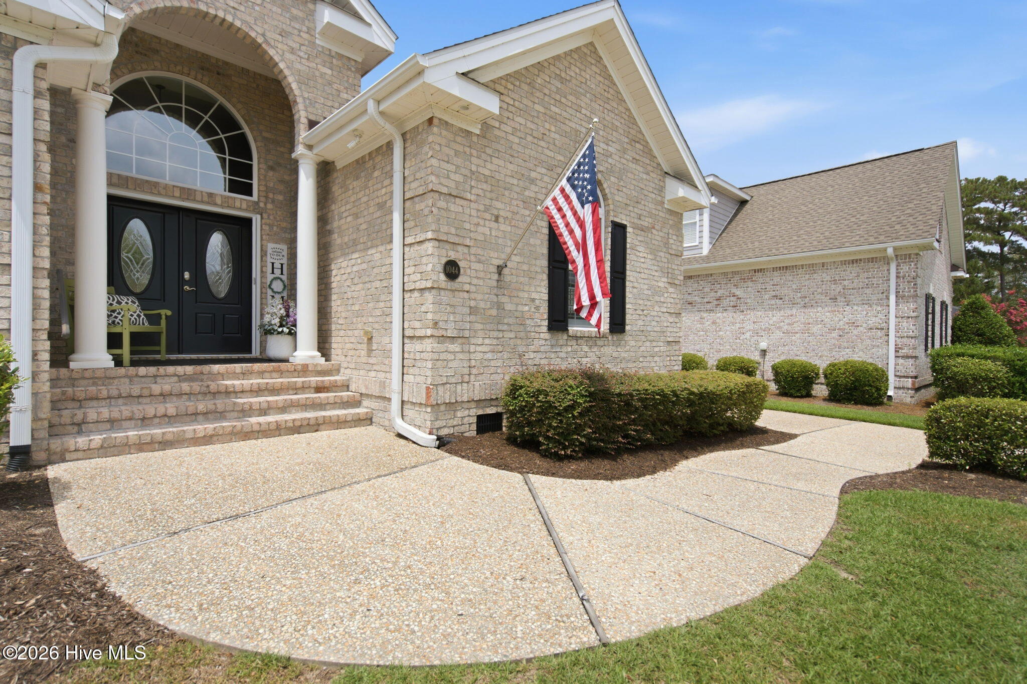 1044 Leesburg Drive