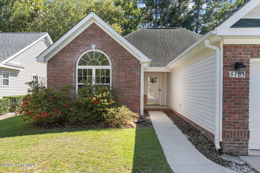 Photo of 5103 Long Pointe Road, Wilmington, NC 28409 (MLS # 100529967)