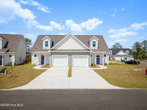 Townhouse For Sale - 208 Sandpiper Place<br/> Onslow County, Holly Ridge, NC 28445