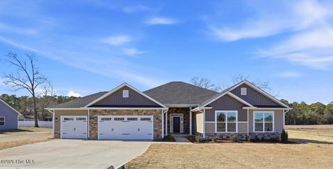 Homes For Sale - 109 Manchester Court<br/> La Grange, NC 28551